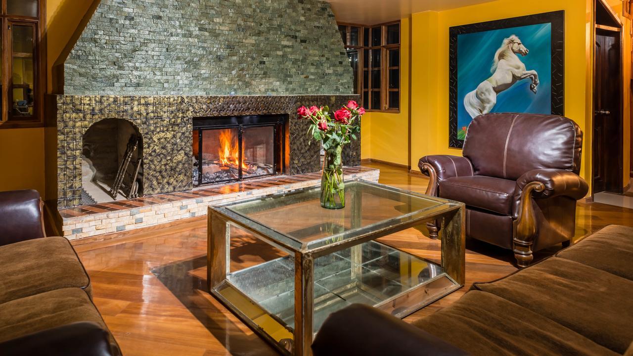 Hosteria Loma Larga Каямбе Экстерьер фото