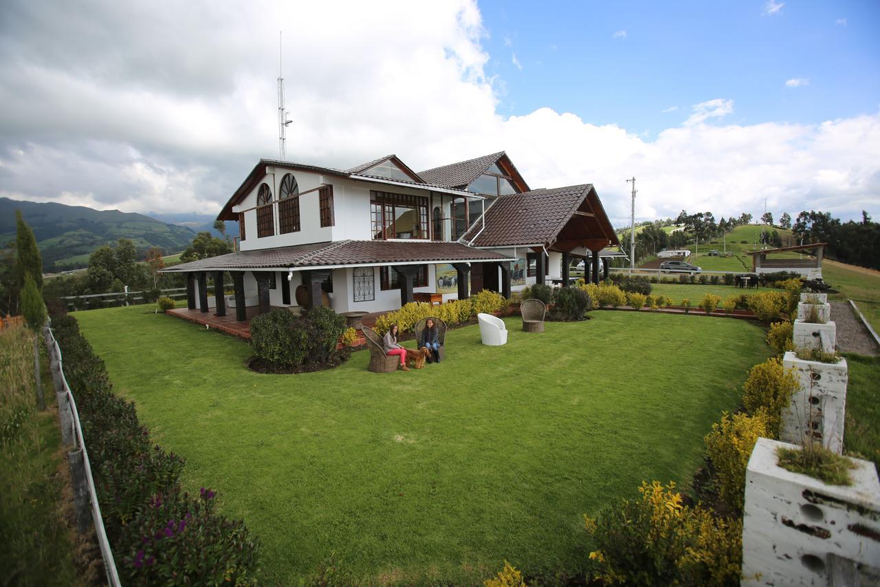 Hosteria Loma Larga Каямбе Экстерьер фото