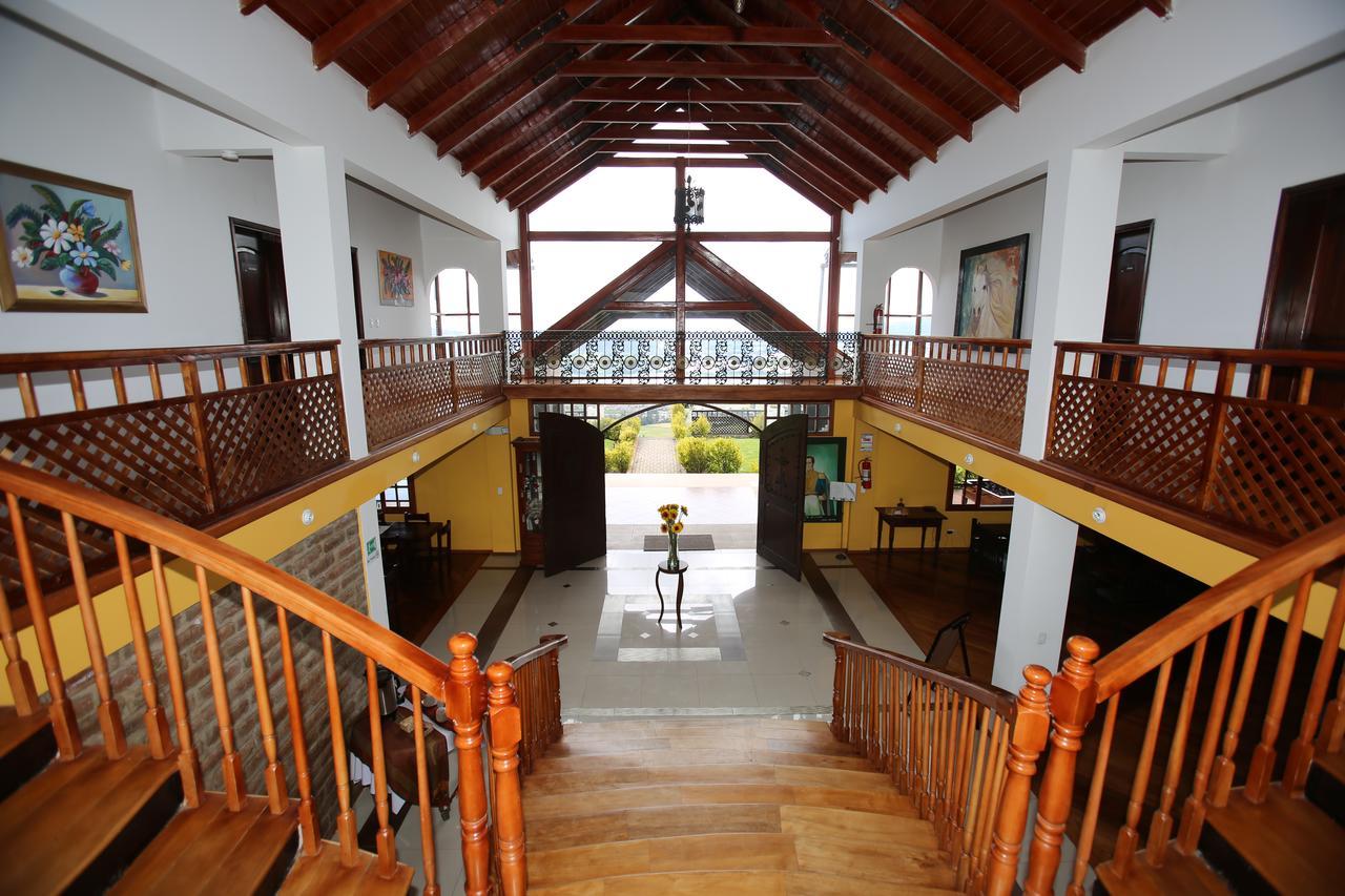 Hosteria Loma Larga Каямбе Экстерьер фото