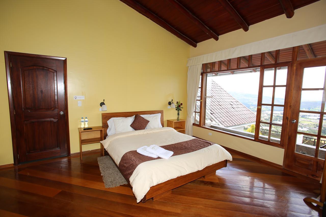 Hosteria Loma Larga Каямбе Экстерьер фото