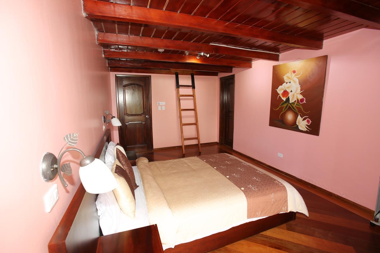 Hosteria Loma Larga Каямбе Экстерьер фото