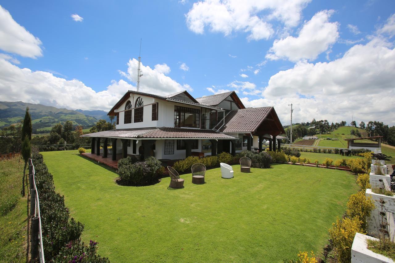 Hosteria Loma Larga Каямбе Экстерьер фото
