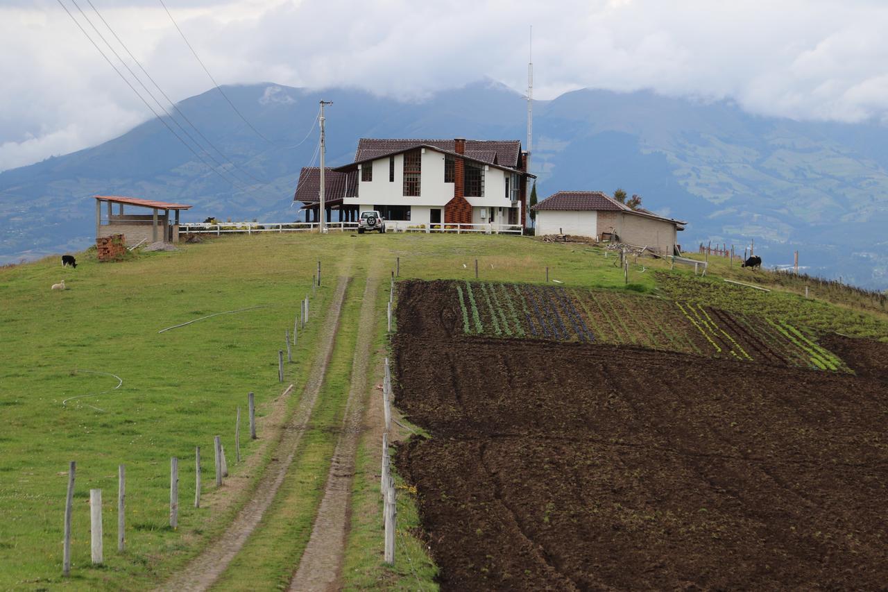 Hosteria Loma Larga Каямбе Экстерьер фото