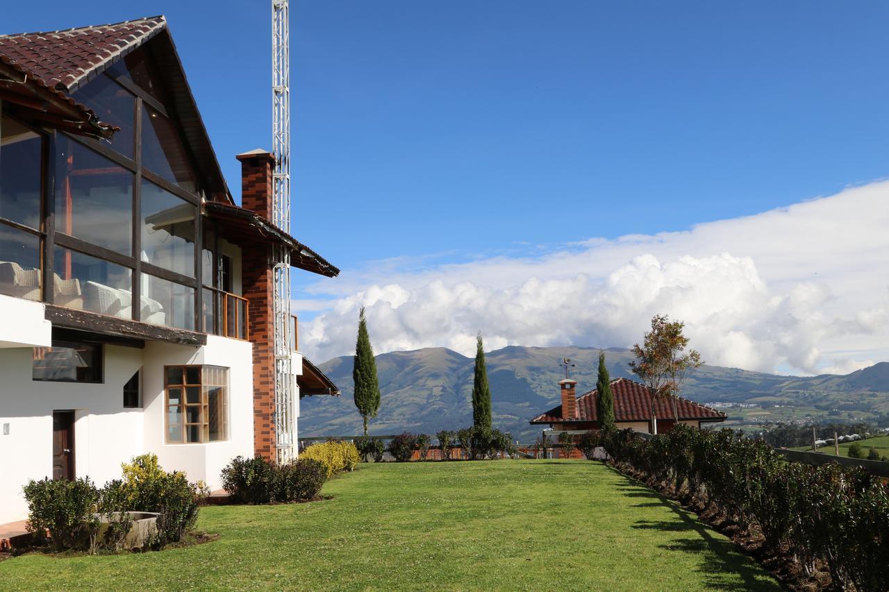 Hosteria Loma Larga Каямбе Экстерьер фото